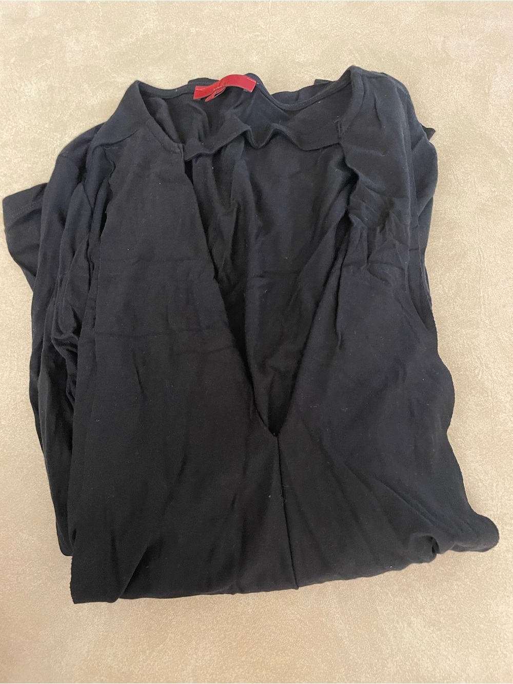 Women’s Long Sleeve V-Neck Tee in Black